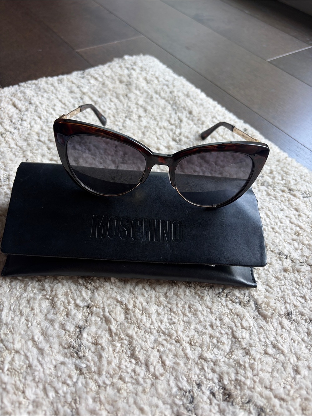 NWOT MOSCHINO 55MM Cat Eye Sunglasses